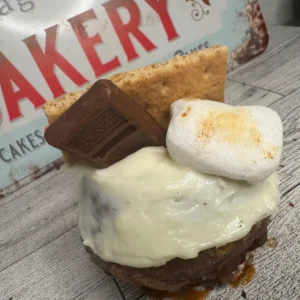 Ponqué con dulce de chocolate